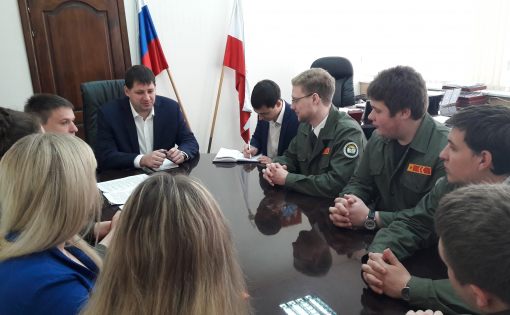 Александр Абросимов встретился с представителями студенческих отрядов