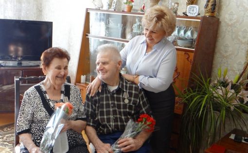 Семье Дегтяревых вручили юбилейные медали к 75-ой годовщине Победы