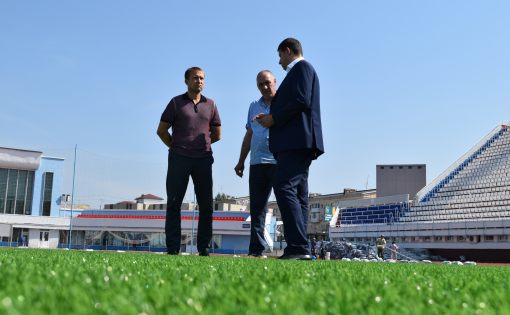 Завершается замена поля на стадионе «Локомотив»