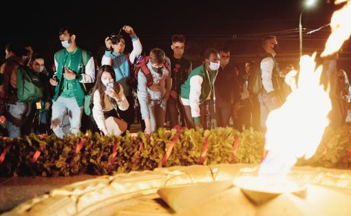 Участники «Евразии Global» возложили цветы к Вечному огню