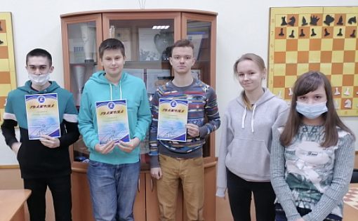 Саратовский шахматист стал вторым на Международном турнире по решению шахматных композиций