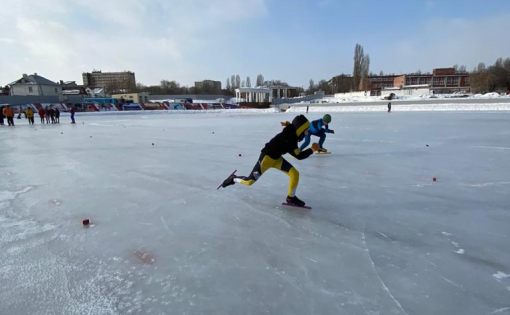 В Саратове традиционно прошло соревнование "Лед надежды нашей"
