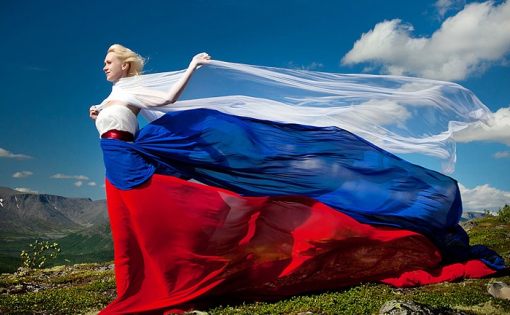 Саратовцы могут принять участие во флешмобе «Флаги России»