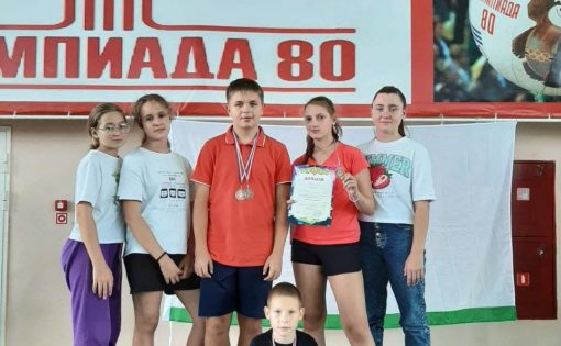 Саратовские спортсмены успешно выступили на соревнованиях по бадминтону «Кубок двух морей»