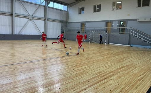 Юные саратовские спортсмены принимают участие в соревнованиях по мини-футболу (футзалу)