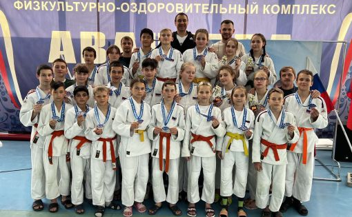 Воспитанники школы олимпийского резерва по дзюдо "Сокол" результативно выступили на отрытом турнире в Волжском 