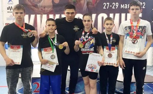 Саратовские кикбоксеры успешно выступили на соревнованиях в Волгоградской области 