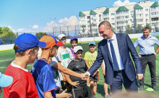 Глава региона Роман Бусаргин встретился с юными футболистами пос. Юбилейный