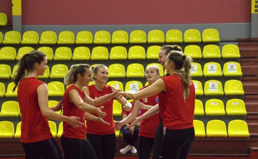 Саратовские волейболистки с победы начали участие во Всероссийской Спартакиаде