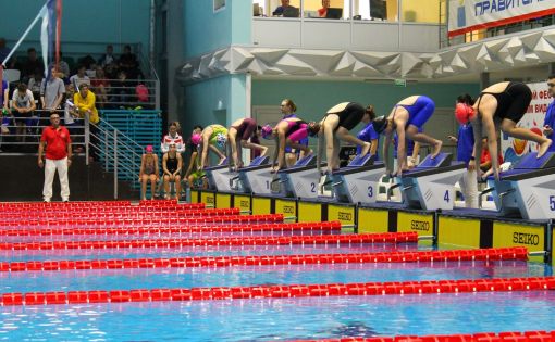 Порядка двухсот медалей было разыграно на чемпионате и Первенстве области по плаванию