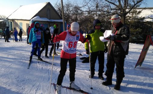 Лыжная гонка в Балаково собрала более 100 участников