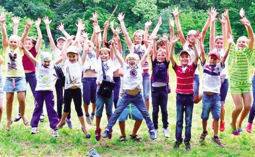 Команда «Лесная полянка» стала победителем в зональных соревнований областного Спартианского фестиваля среди команд летних детских оздоровительных лагерей