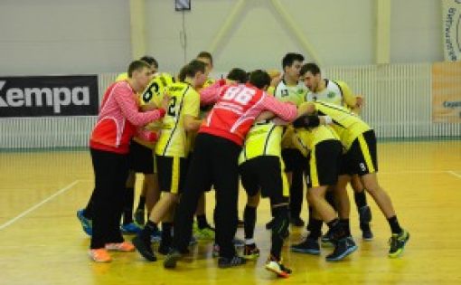 Гандболисты «СГАУ-Саратов» во второй игровой день уступили ставропольской команде «Динамо-Виктор»