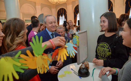 На торжестве, посвященном закрытию Года добровольца, Губернатор поблагодарил волонтеров за активную работу 
