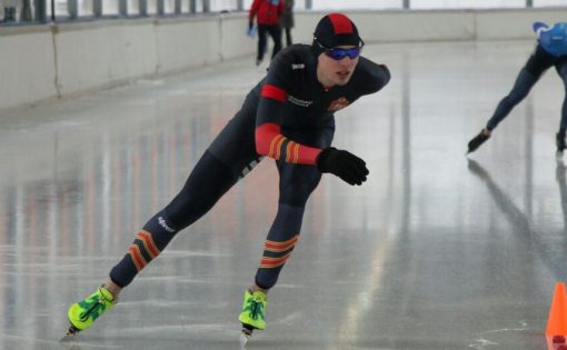 Конькобежец Даниил Чмутов – победитель Первенства России среди юниоров