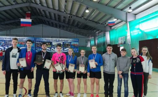 Саратовская команда стала третьей на соревнованиях по бадминтону