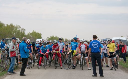 В Саратове состоялся 1 тур открытого чемпионата и Первенства области по велоспорту