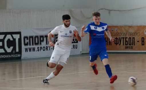 «Волга-Саратов» победно завершила сезон