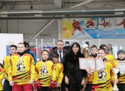 Команда «Медведь» Пугачевского района стала победителем регионального турнира по хоккею «Золотая шайба» в средней возрастной группе 