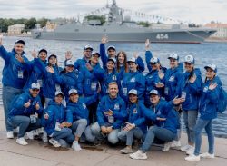 Представитель Всероссийского общественного движения «Волонтеры Победы» принял участие в параде, посвященном Дню Военно-Морского Флота в Санкт-Петербурге 