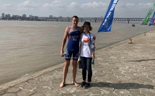 Саратовец впервые переплыл китайскую реку Янцзы