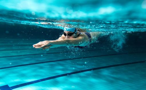Саратовские пловцы вновь завоевывают медали на соревнованиях ПФО