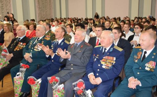 Десять саратовцев пополнили ряды российской армии