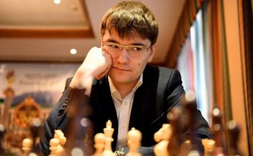 Чемпион мира по шахматам учится психологическим приемам у боксеров
