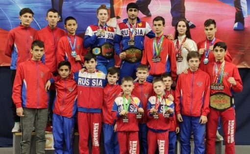 11 медалей саратовцы привезли с соревнований по кикбоксингу