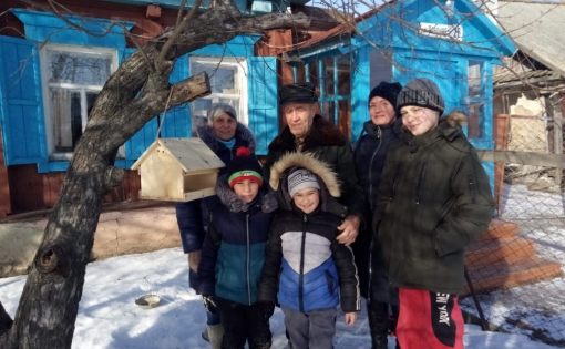 Калининские волонтеры посетили ветерана в рамках областной акции «#75 добрых дел» 