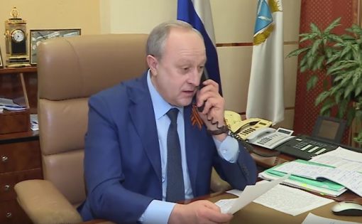 Валерий Радаев поддержал идею молодежи и поздравил ветеранов по телефону