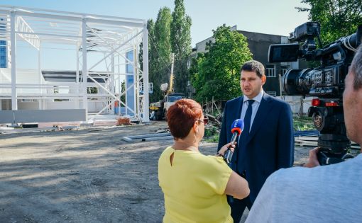 Александр Абросимов посетил строительство ФОКа по бадминтону 