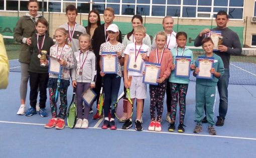 В Саратове завершилось Личное первенство области по теннису среди юношей и девушек 9-10 лет и до 15 лет 