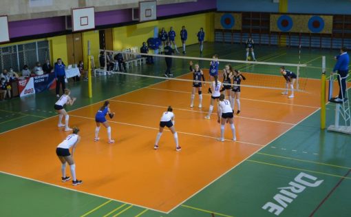 Сильнейшие молодёжные волейбольные команды проводят матчи в Балакове 