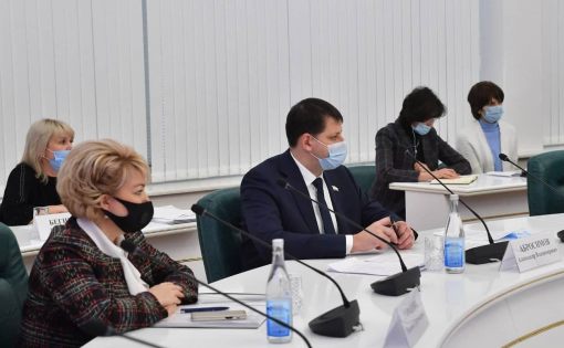 Валерий Радаев провел совещание по вопросам реализации нацпроектов в 2021 году