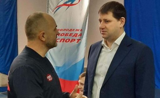 Министр Александр Абросимов с рабочим визитом посетил спортивный комплекс «Кристалл»