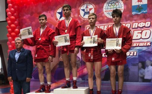 Саратовские спортсмены успешно выступили на Первенстве ПФО по самбо