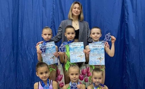 Юные саратовские гимнастики приняли участие в соревнованиях «Крещенские морозы»