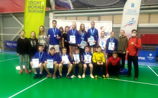 В Саратове прошли Всероссийские юниорские и юношеские соревнования «Хрустальный волан»