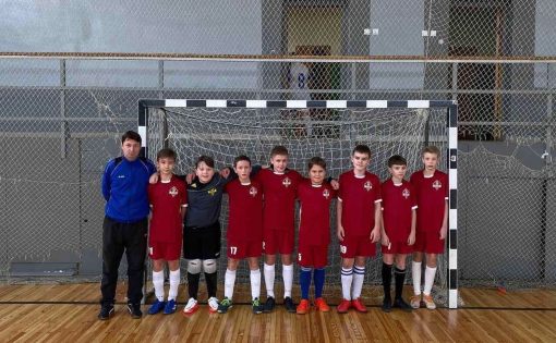 Юные саратовские спортсмены принимают участие в соревнованиях по мини-футболу