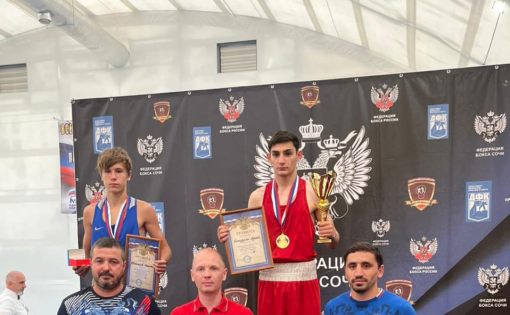 Никита Тихомиров завоевал серебро на Всероссийских соревнованиях по боксу в Сочи