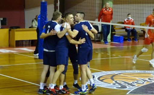 Мужская волейбольная команда «Энергетик» открыла сезон победой