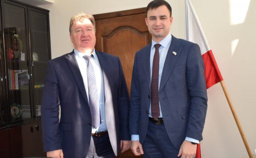 Олег Дубовенко обсудил развитие спортивной инфраструктуры с главой Калининского района