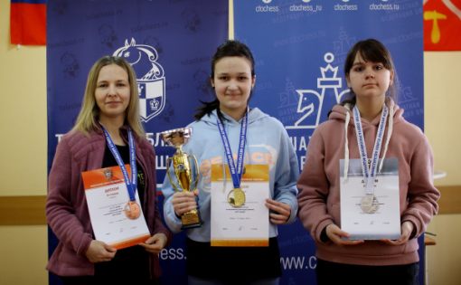 Саратовская шахматистка стала призером чемпионата России по шахматной композиции (решение)