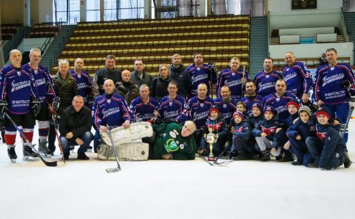 Саратовские ветераны стали победителями традиционного турнира по хоккею «Кубок памяти Ю.С. Корчина»