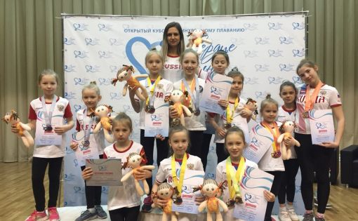 Саратовские спортсменки завоевали 21 медаль на Открытом Кубке по синхронному плаванию