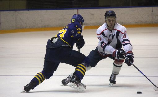 Хоккеисты саратовского «Кристалла» провели первый контрольный матч в межсезонье в обновленном составе