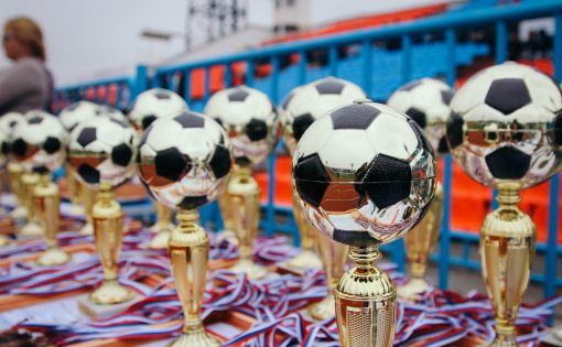 На стадионе «Локомотив» состоится награждение победителей XVII турнира по футболу среди дворовых команд на Кубок Губернатора области