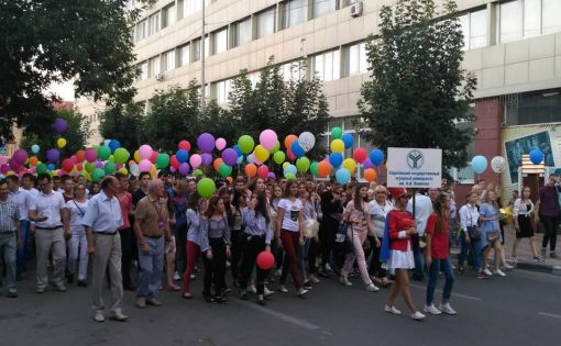 Парад студенчества объединил более десяти тысяч первокурсников из Саратовской области