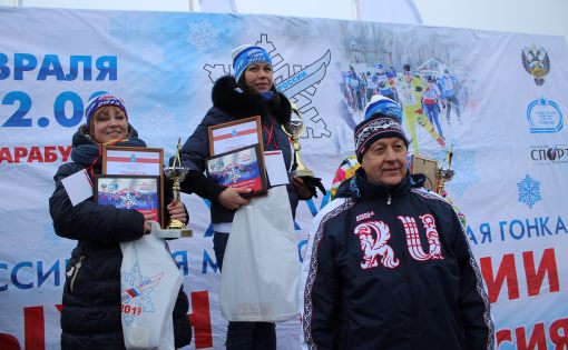 Губернатор Валерий Радаев наградил журналистов за освещение «Лыжни России»